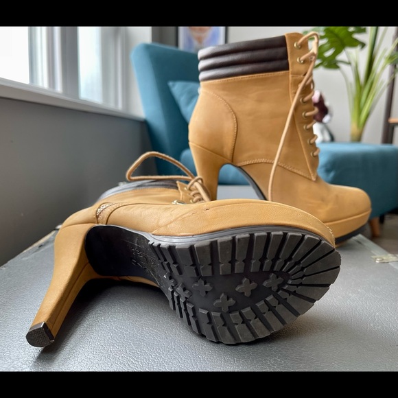 Women heel boots - Picture 3 of 4